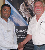 Hennie Prinsloo (right) thanks Verlan Govender after the presentation.